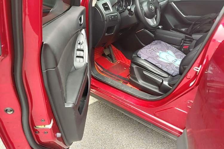 Used Mazda CX-5 2015 2.0L Automatic Two-Wheel Drive Urban Version Driver Seat