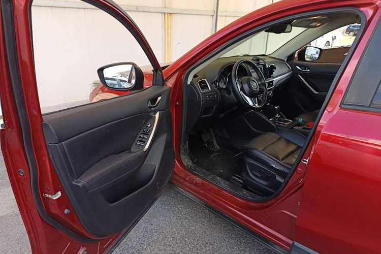 Used Mazda CX-5 2015 2.0L Automatic 4x4 Luxury Edition Driver Seat