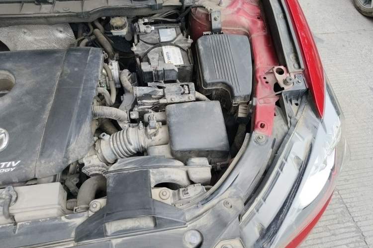 Used Mazda CX-5 2015 2.0L Automatic Two-Wheel Drive Urban Version Engine Bay Left
