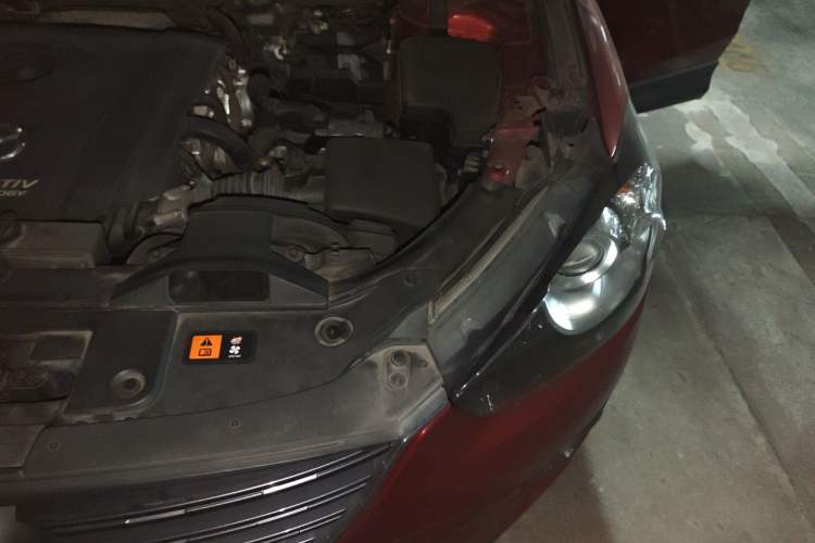 Used Mazda CX-5 2015 2.0L Automatic Two-Wheel Drive Urban Version Engine Bay Left