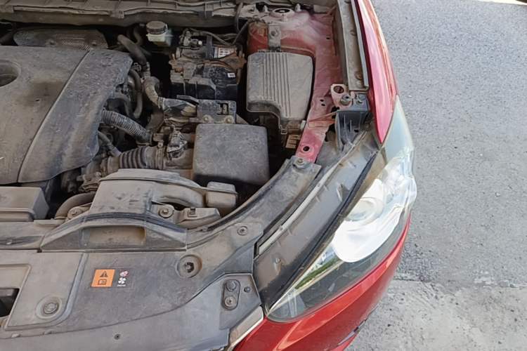 Used Mazda CX-5 2015 2.0L Automatic 4x4 Luxury Edition Engine Bay Left
