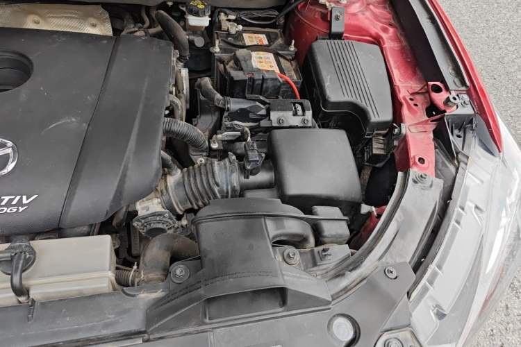 Used Mazda CX-5 2015 2.0L Automatic Two-Wheel Drive Urban Version Engine Bay Left