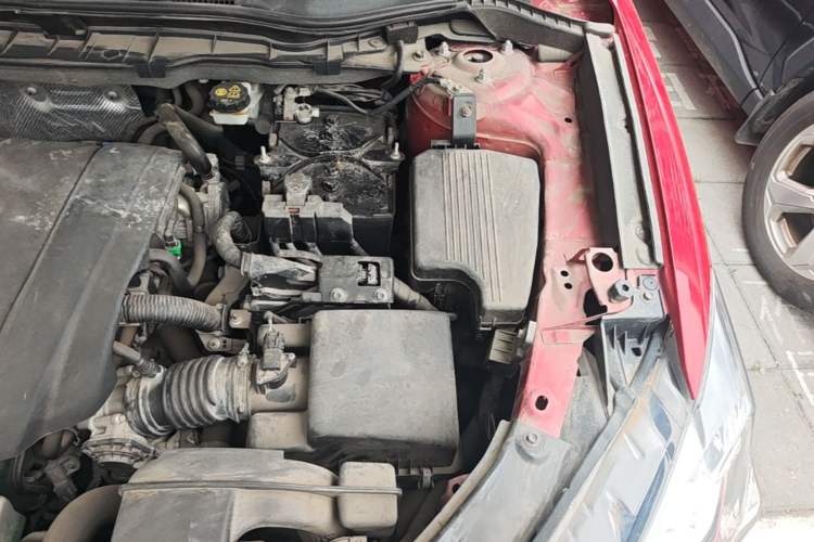 Used Mazda CX-5 2015 2.0L Automatic Two-Wheel Drive Urban Version Engine Bay Left