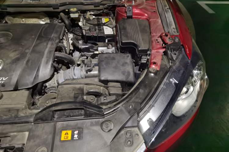 Used Mazda CX-5 2015 2.0L Automatic Two-Wheel Drive Urban Version Engine Bay Left