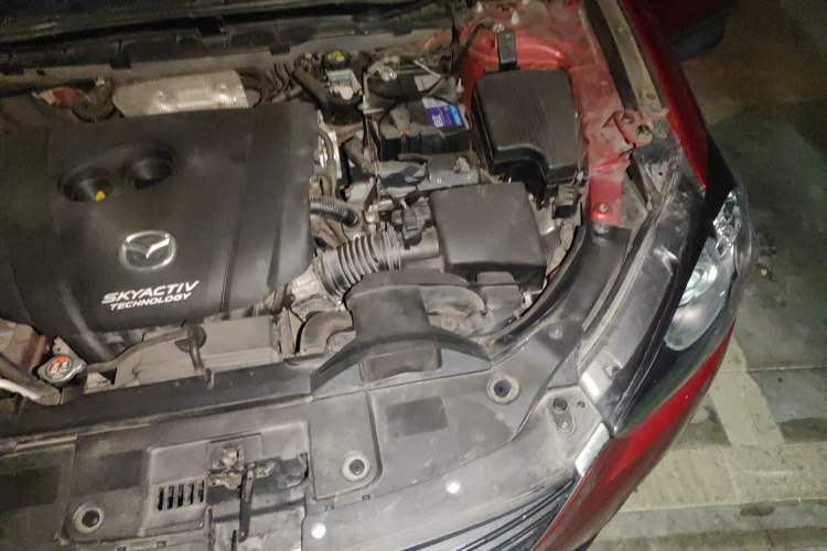 Used Mazda CX-5 2015 2.0L Automatic Two-Wheel Drive Urban Version Engine Bay Left