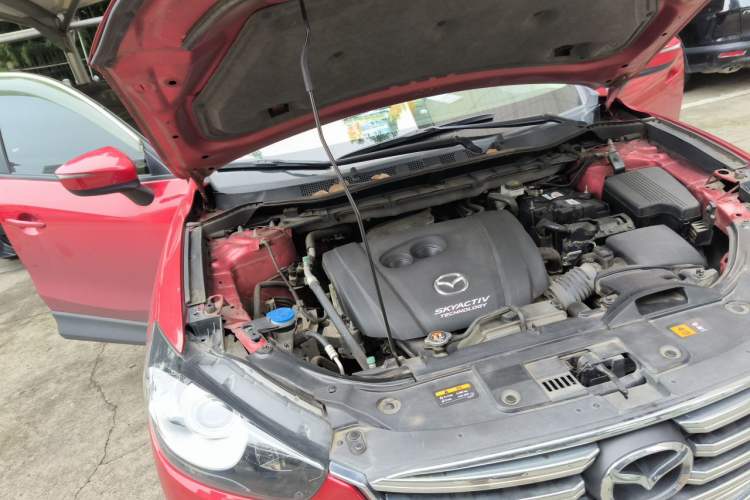 Used Mazda CX-5 2015 2.0L Automatic Two-Wheel Drive Urban Version Engine Bay Right