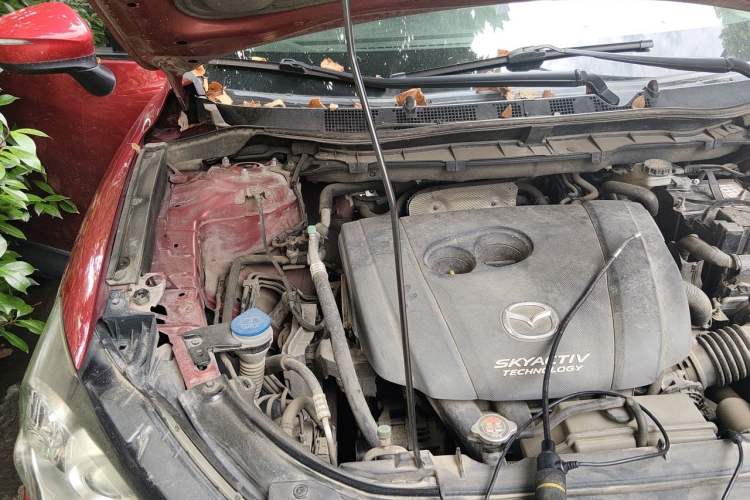 Used Mazda CX-5 2015 2.0L Automatic 4x4 Luxury Edition Engine Bay Right