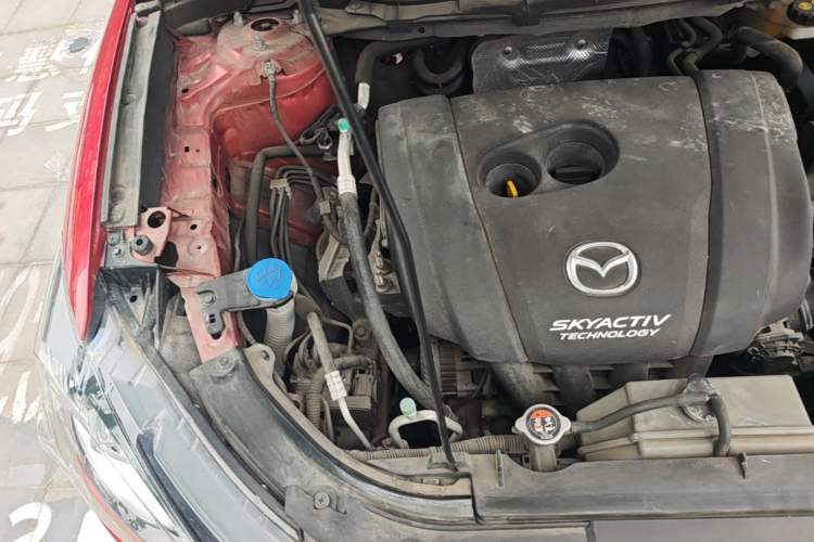 Used Mazda CX-5 2015 2.0L Automatic Two-Wheel Drive Urban Version Engine Bay Right