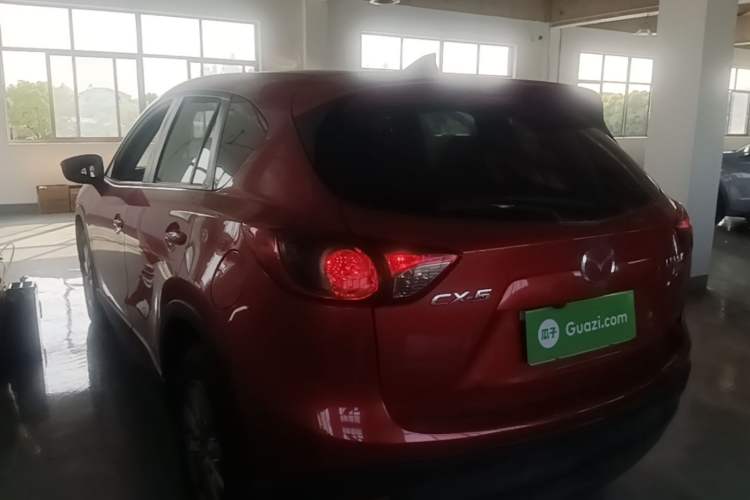 Used Mazda CX-5 2015 2.0L Automatic Two-Wheel Drive Urban Version Exterior 2
