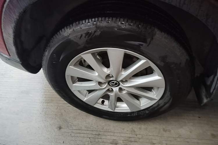 Used Mazda CX-5 2015 2.0L Automatic Two-Wheel Drive Urban Version Exterior 5