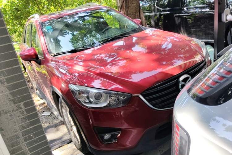 Used Mazda CX-5 2015 2.0L Automatic 4x4 Luxury Edition Front Right 45 Deg