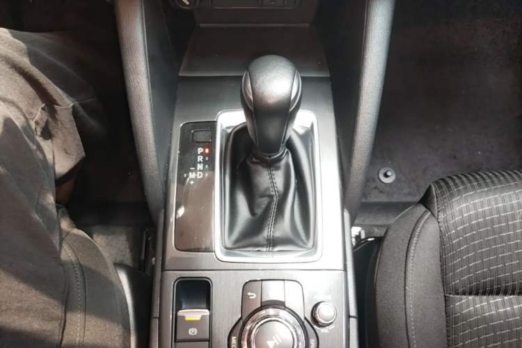 Used Mazda CX-5 2015 2.0L Automatic Two-Wheel Drive Urban Version Gear Lever