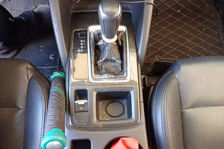 Used Mazda CX-5 2015 2.0L Automatic 4x4 Luxury Edition Gear Lever