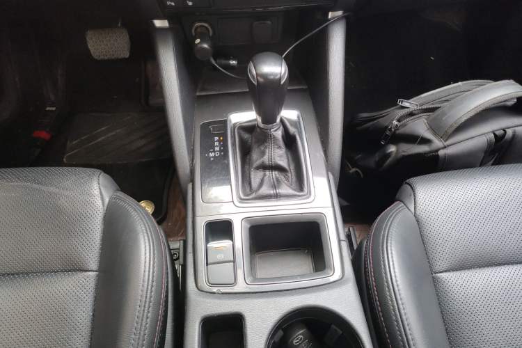 Used Mazda CX-5 2015 2.0L Automatic 4x4 Luxury Edition Gear Lever