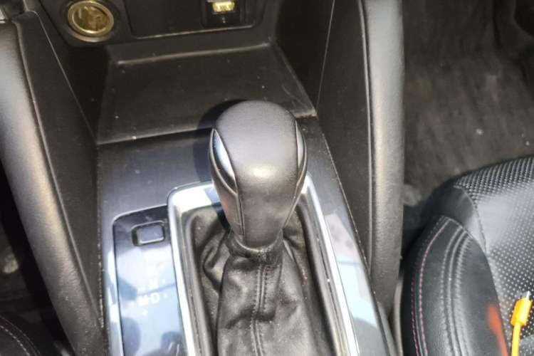 Used Mazda CX-5 2015 2.5L Automatic 4x4 Prestige Edition Gear Lever