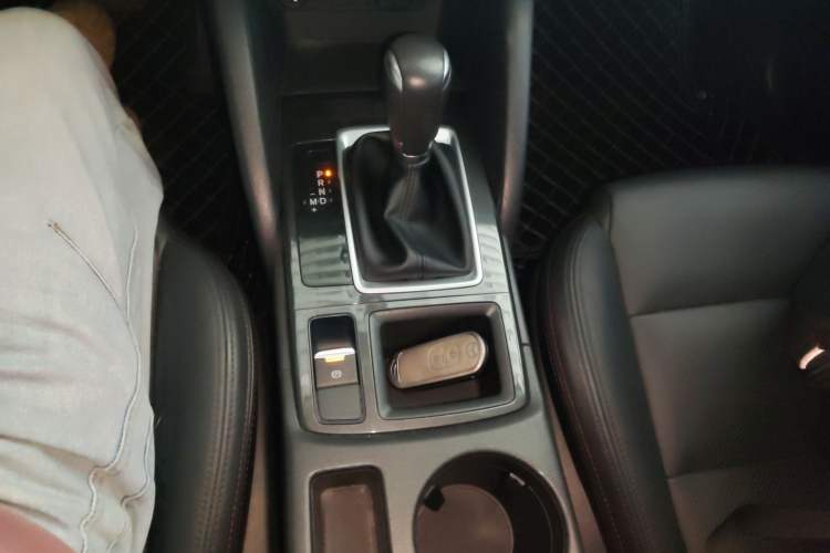 Used Mazda CX-5 2015 2.0L Automatic 4x4 Luxury Edition Gear Lever