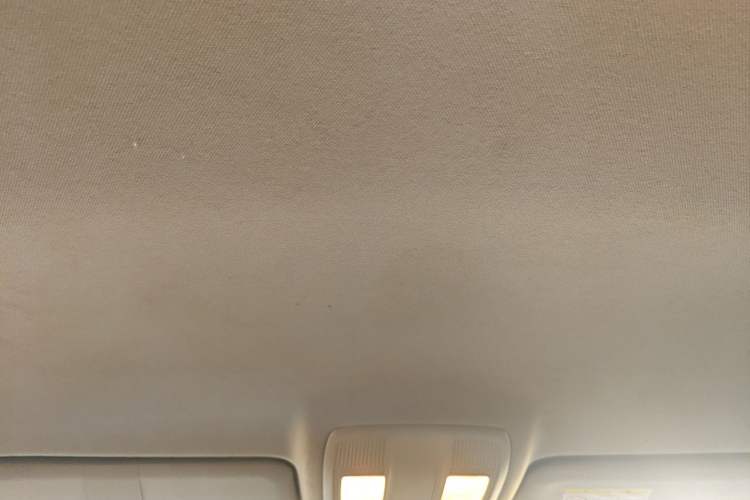 Used Mazda CX-5 2015 2.0L Manual Two-Wheel Drive Comfort Version Headliner