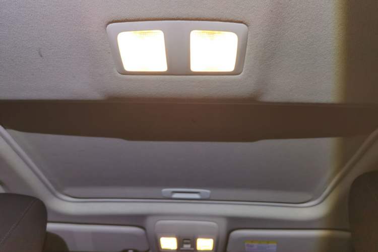 Used Mazda CX-5 2015 2.0L Automatic Two-Wheel Drive Urban Version Headliner