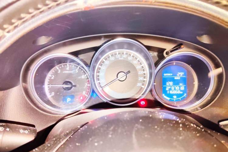 Used Mazda CX-5 2015 2.0L Automatic Two-Wheel Drive Urban Version Instrument Cluster