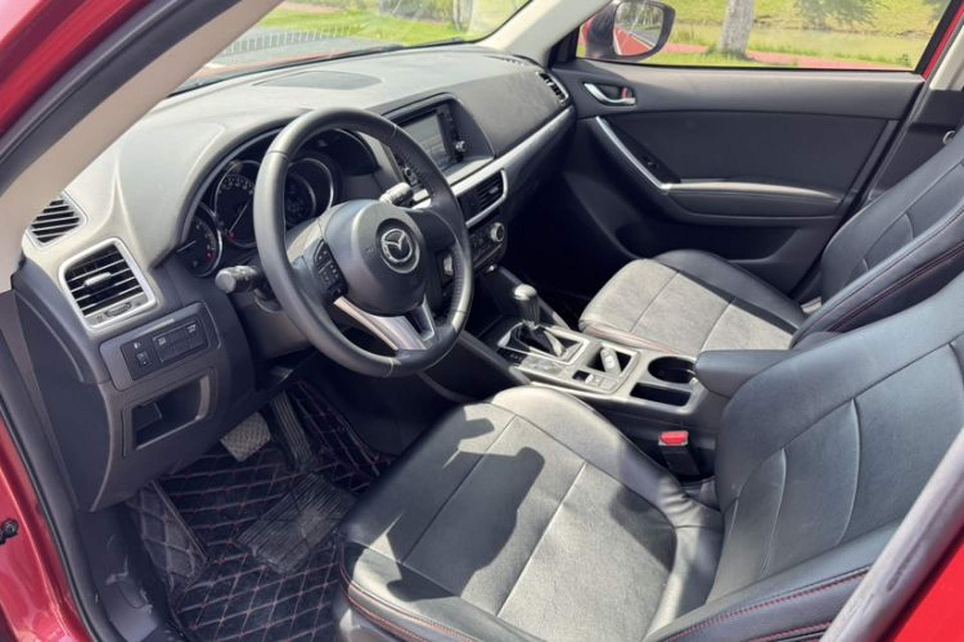 Used Mazda CX-5 2015 2.0L Automatic Two-Wheel Drive Urban Version Interior 2