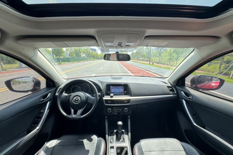Used Mazda CX-5 2015 2.0L Automatic Two-Wheel Drive Urban Version Interior 4
