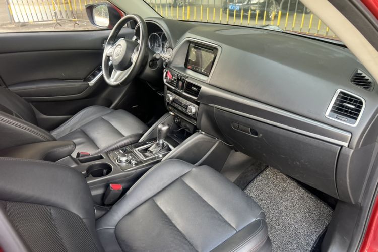 Used Mazda CX-5 2015 2.5L Automatic 4x4 Flagship Model Interior 5