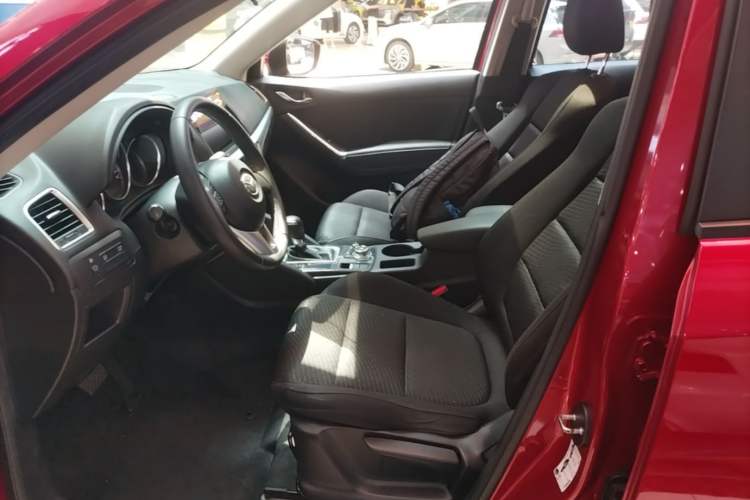 Used Mazda CX-5 2015 2.0L Automatic Two-Wheel Drive Urban Version Left Front Seat