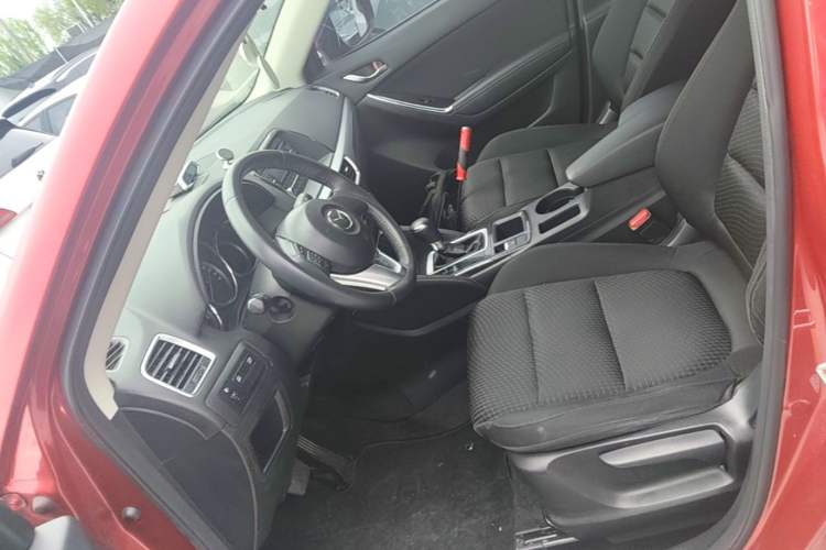 Used Mazda CX-5 2015 2.0L Automatic Two-Wheel Drive Urban Version Left Front Seat