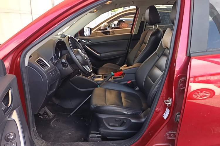 Used Mazda CX-5 2015 2.0L Automatic 4x4 Luxury Edition Left Front Seat