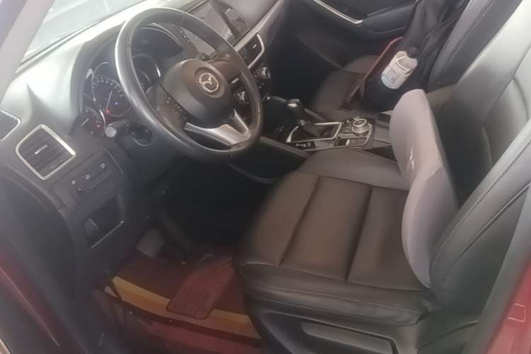 Used Mazda CX-5 2015 2.0L Automatic Two-Wheel Drive Urban Version Left Front Seat