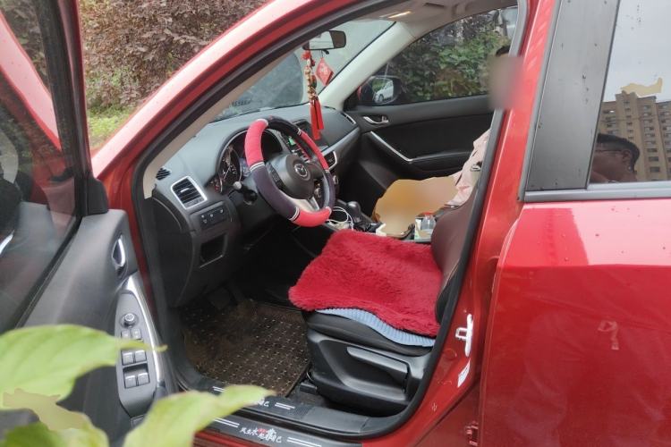 Used Mazda CX-5 2015 2.0L Automatic Two-Wheel Drive Urban Version Left Front Seat