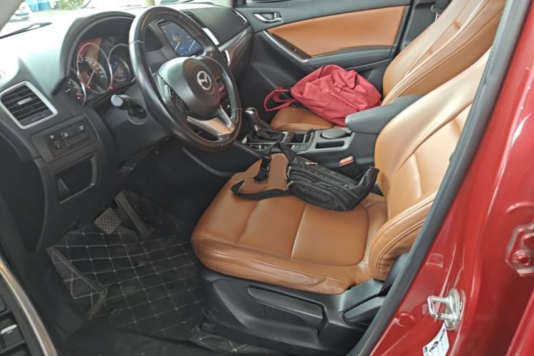 Used Mazda CX-5 2015 2.0L Automatic Two-Wheel Drive Urban Version Left Front Seat