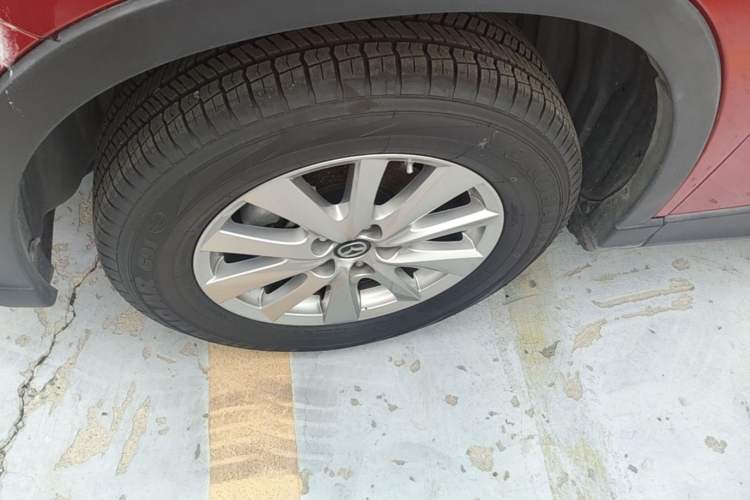 Used Mazda CX-5 2015 2.0L Automatic Two-Wheel Drive Urban Version Left Front Wheel Hub