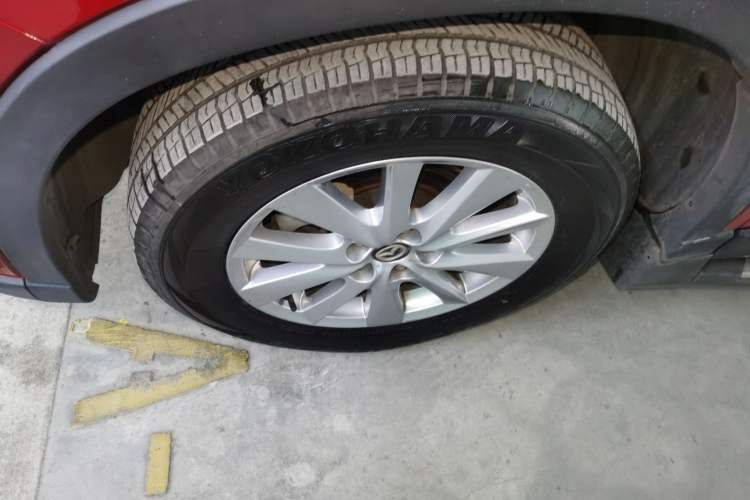 Used Mazda CX-5 2015 2.0L Automatic Two-Wheel Drive Urban Version Left Front Wheel Hub