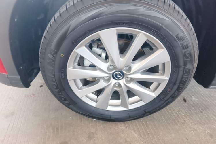 Used Mazda CX-5 2015 2.0L Automatic Two-Wheel Drive Urban Version Left Front Wheel Hub