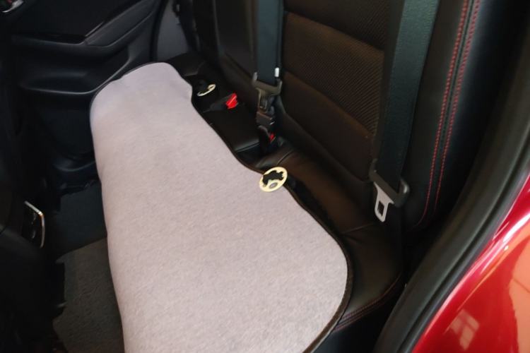 Used Mazda CX-5 2015 2.0L Automatic Two-Wheel Drive Urban Version Left Rear Seat