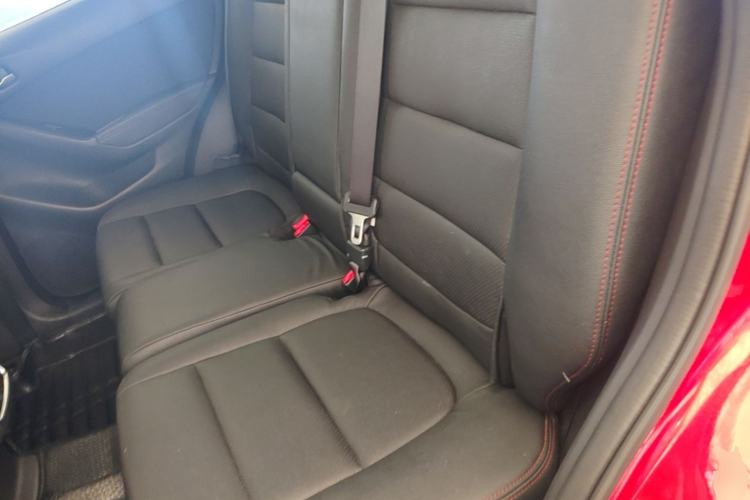 Used Mazda CX-5 2015 2.0L Automatic Two-Wheel Drive Urban Version Left Rear Seat
