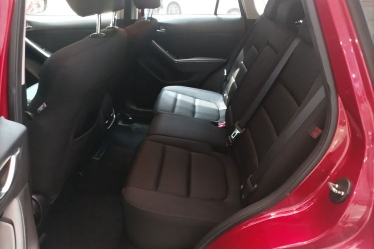 Used Mazda CX-5 2015 2.0L Automatic Two-Wheel Drive Urban Version Left Rear Seat