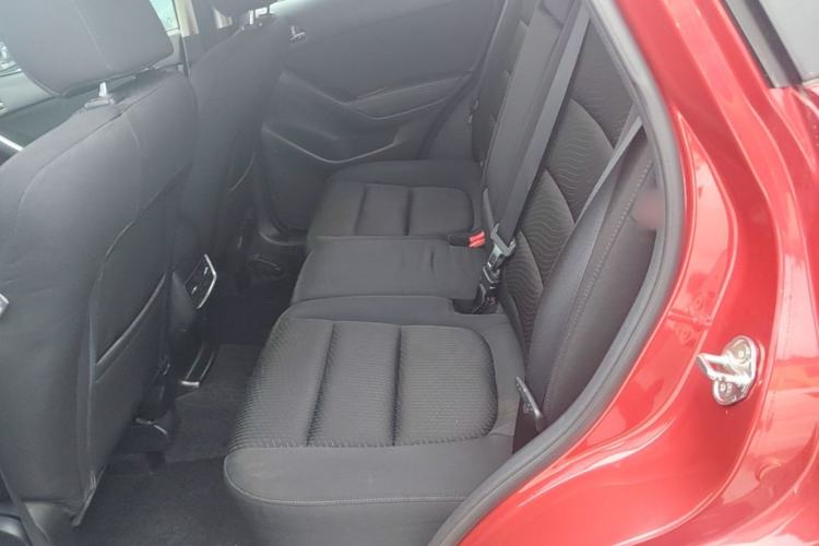 Used Mazda CX-5 2015 2.0L Automatic Two-Wheel Drive Urban Version Left Rear Seat