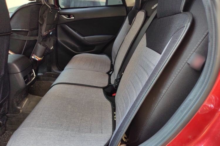 Used Mazda CX-5 2015 2.0L Automatic Two-Wheel Drive Urban Version Left Rear Seat