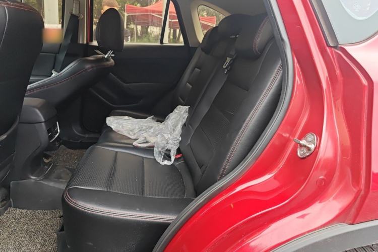 Used Mazda CX-5 2015 2.0L Automatic Two-Wheel Drive Urban Version Left Rear Seat