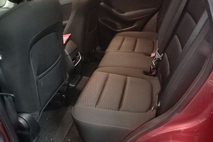 Used Mazda CX-5 2015 2.0L Automatic Two-Wheel Drive Urban Version Left Rear Seat