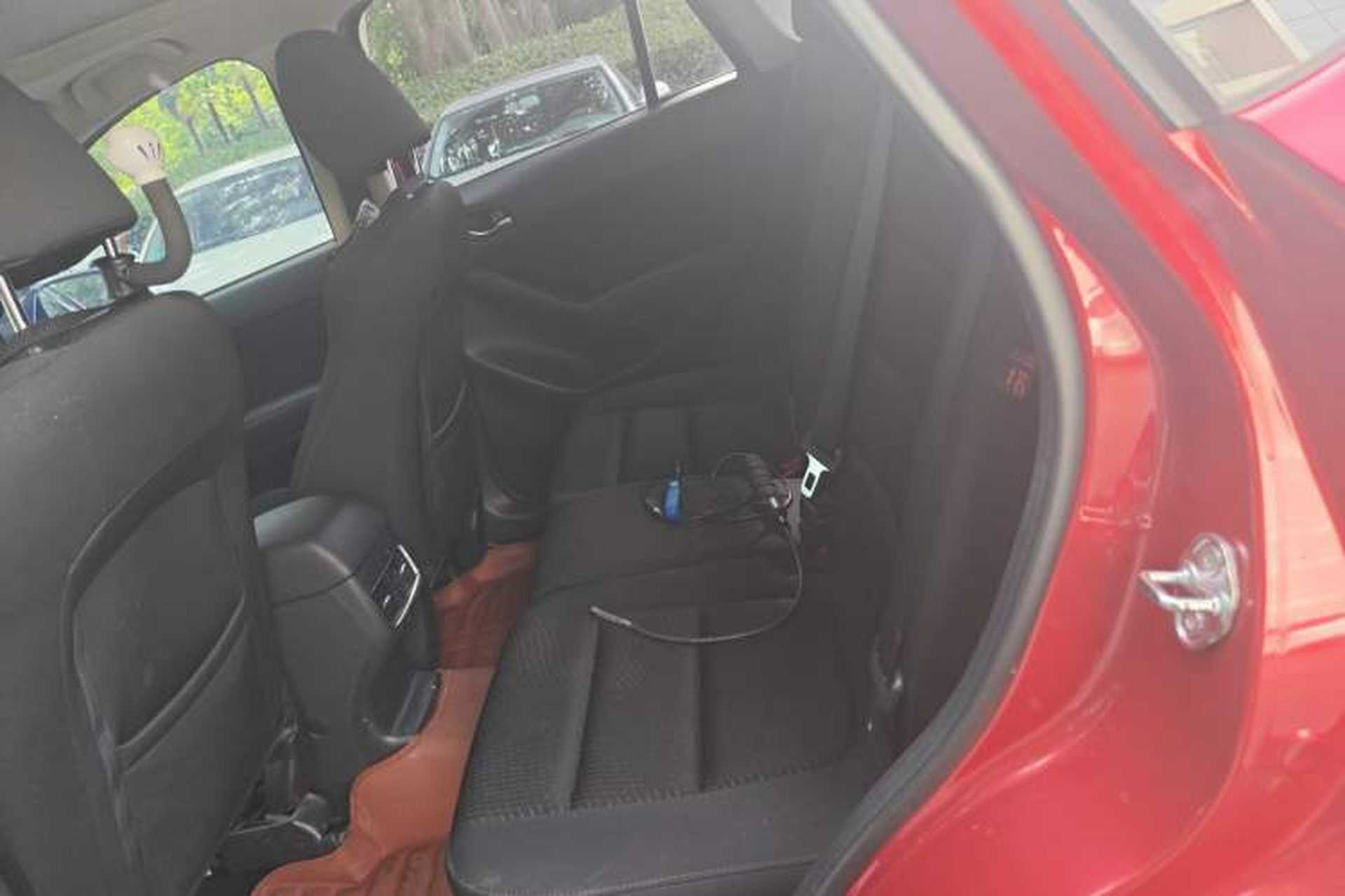Used Mazda CX-5 2015 2.0L Automatic Two-Wheel Drive Urban Version Left Rear Seat