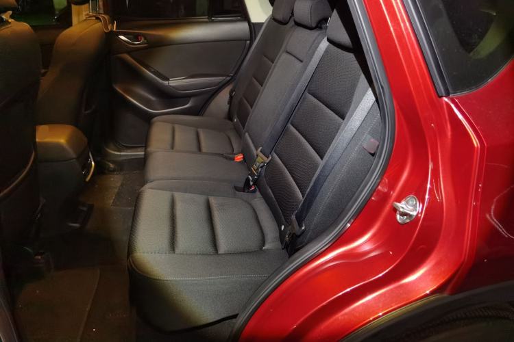 Used Mazda CX-5 2015 2.0L Automatic Two-Wheel Drive Urban Version Left Rear Seat
