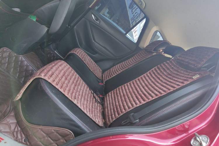 Used Mazda CX-5 2015 2.0L Manual Two-Wheel Drive Comfort Version Left Rear Seat