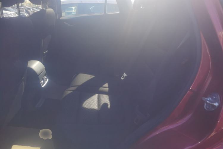 Used Mazda CX-5 2015 2.0L Automatic Two-Wheel Drive Urban Version Left Rear Seat
