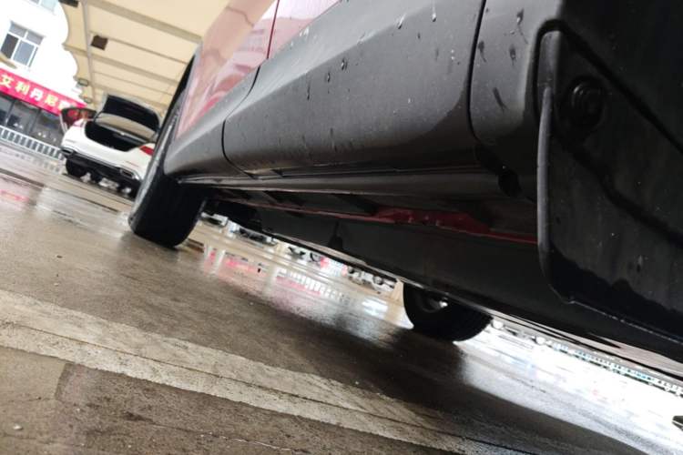 Used Mazda CX-5 2015 2.0L Automatic Two-Wheel Drive Urban Version Left Side Sill
