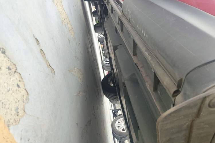 Used Mazda CX-5 2015 2.0L Automatic Two-Wheel Drive Urban Version Left Side Sill