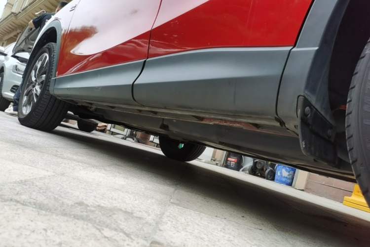 Used Mazda CX-5 2015 2.5L Automatic 4x4 Flagship Model Left Side Sill