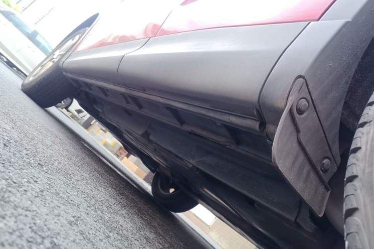Used Mazda CX-5 2015 2.5L Automatic 4x4 Prestige Edition Left Side Sill
